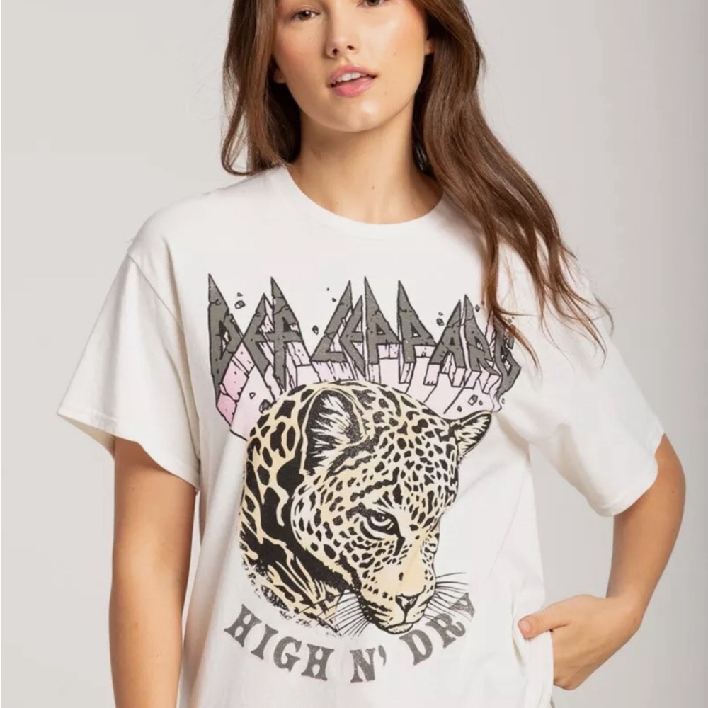 Def Leppard Graphic Tee - Picture 2 of 7